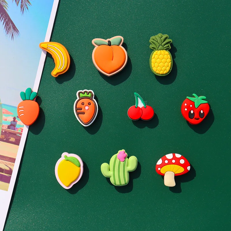 Wholesale 100Pcs  Pvc Croc Shoe Charms Decoration Clog Wristbands Shoe Flower Accessories Boys Girls Christmas Party Gifts