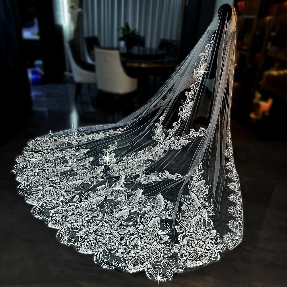 Фото Свадебная фата Mantilla L&P DQL Studio, реальные фотографии, с цветочными аппликациями из бисера, фата для невесты длиной 3*3,5 м. №3