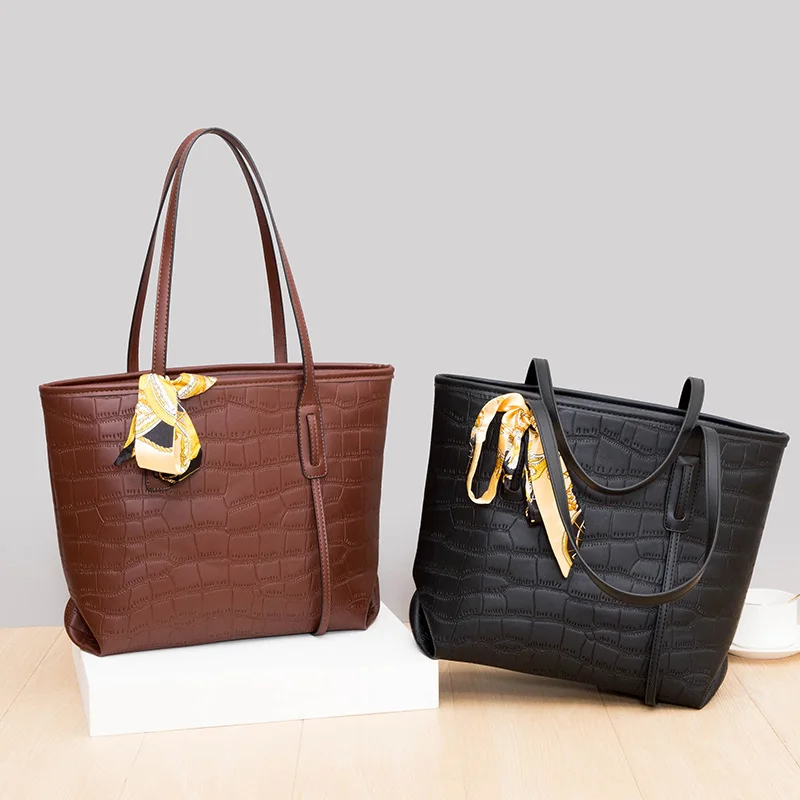 

Quality Splite Leather New 2022 Three-piece Niche Design Portable Ladies Messenger Bags Famous Brand Luxury Designer Totes Bag