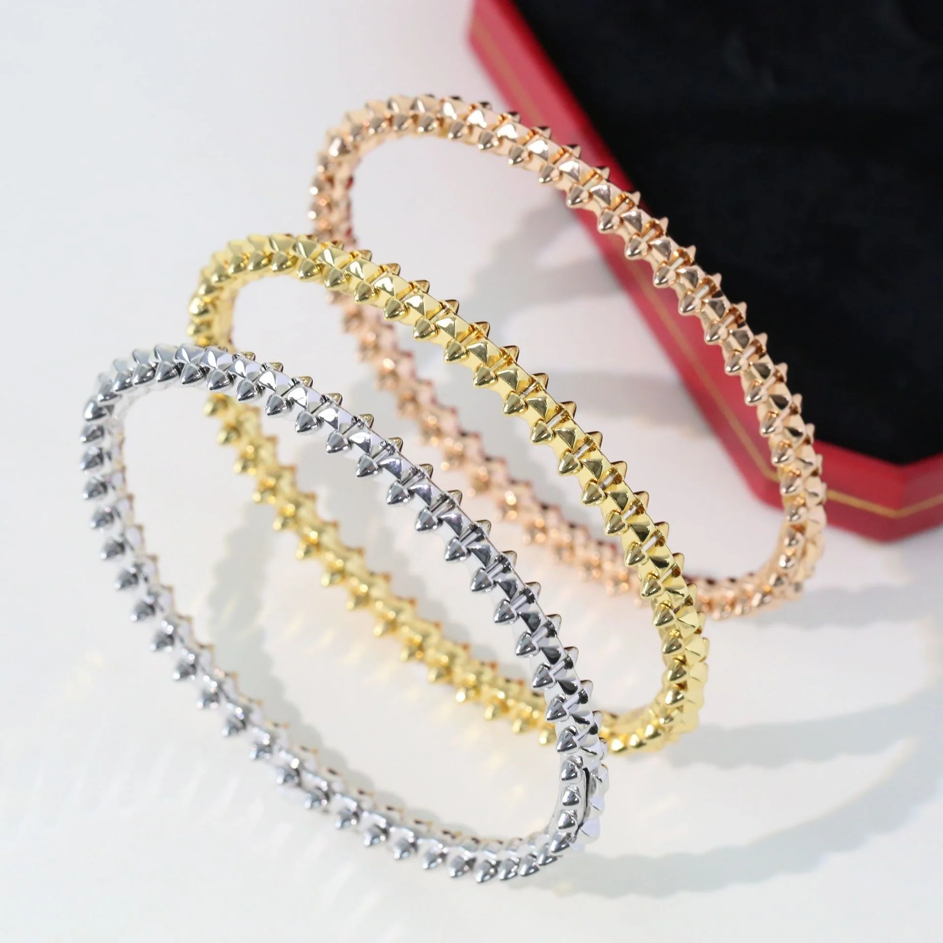 

925 Sterling Silver Rivets Bracelet Fashion Fine Jewelry New Lucky Buckle Gear Bracelet For Women famous brand wholesale