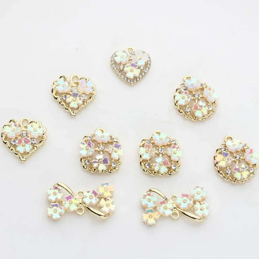 Подвеска в виде цветка и сердца из сплава