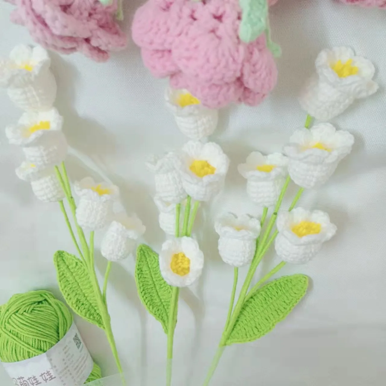 

Artificial Lily of the Valley Flower Hand Crochet Yard Lily Bell Flower Branch Home Office Wedding Party Decor