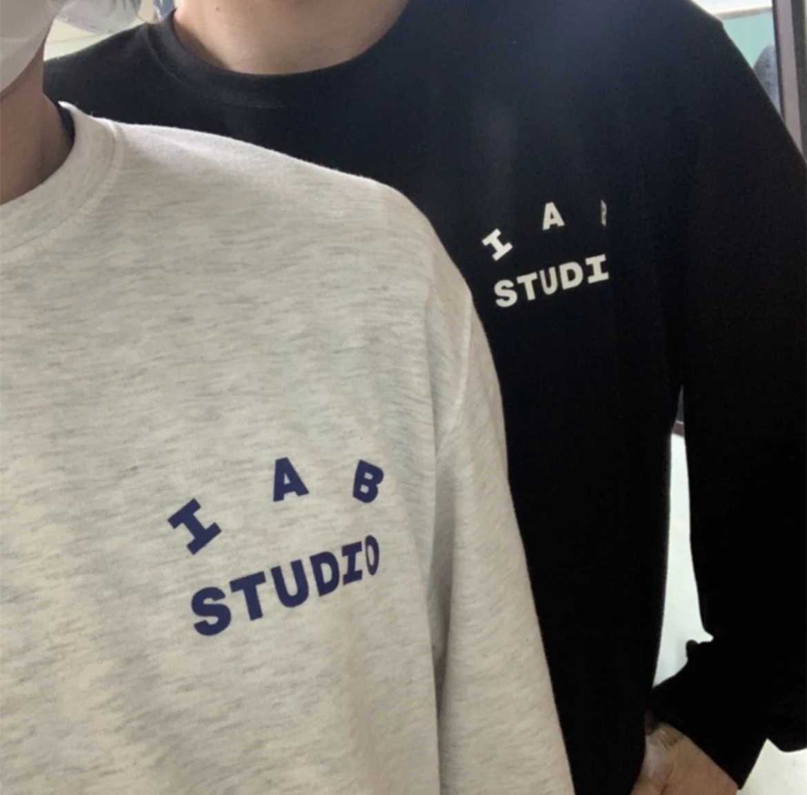 

IAB STUDIO T-shirt Round Neck Wweater With Contrast Color Long Sleeve Tee I've Been Sports Casual Pullover Couple Streetwear 우영미