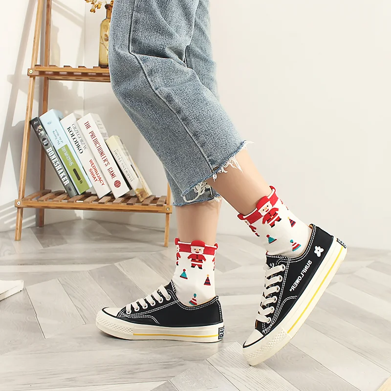 2022 Winter Women Christmas Socks Cotton Autumn New Year Gift Santa Claus Xmas Tree Snow Elk Happy Socks Calcetines Size 35-42