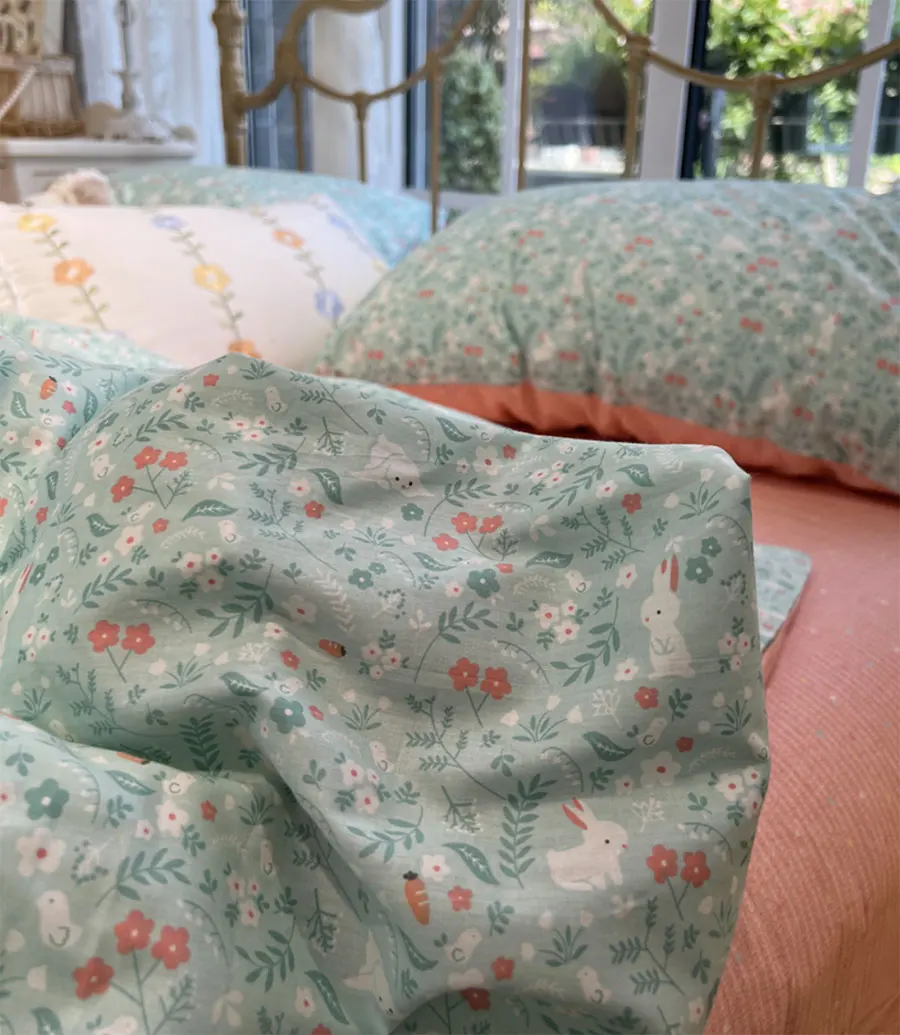 Набор с симпатичным кроликом и цветочным рисунком односпальная двухспальная