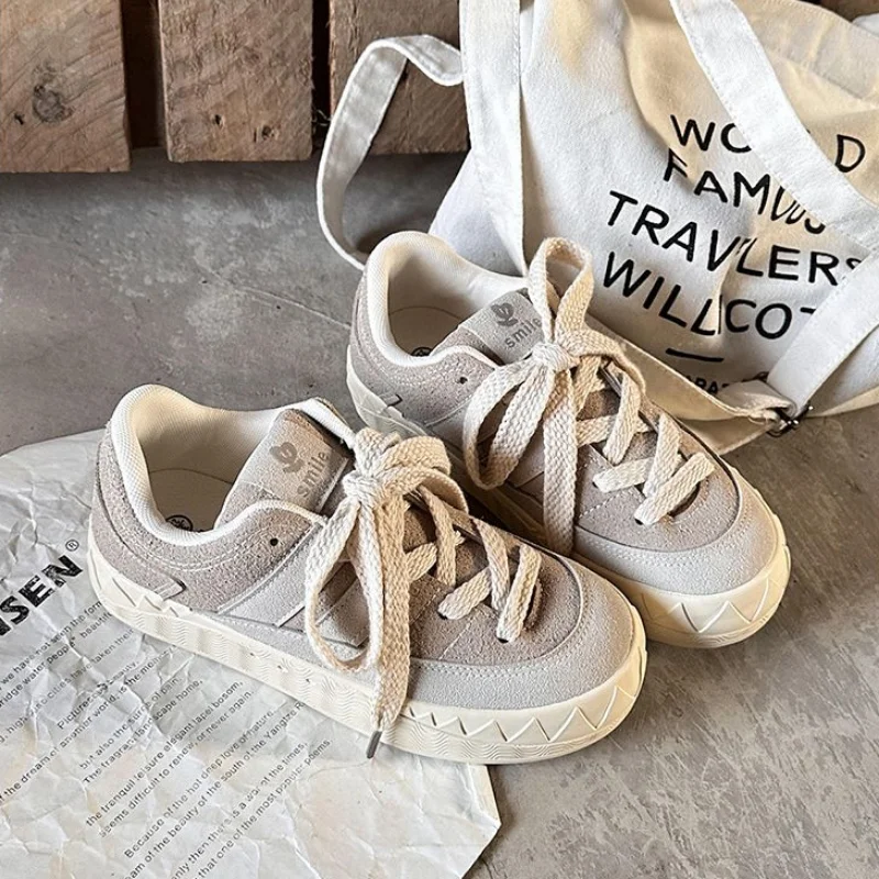 SHANPA Casual Women Platform Sneakers Flat Embroidered Love Heart Fashion Shoes Autumn 2023 Ladies Luxury New Skateboard Shoes