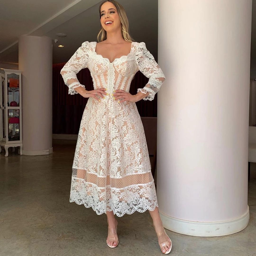 

Платье-миди с открытой спиной, кружевным рукавом и круглым вырезом