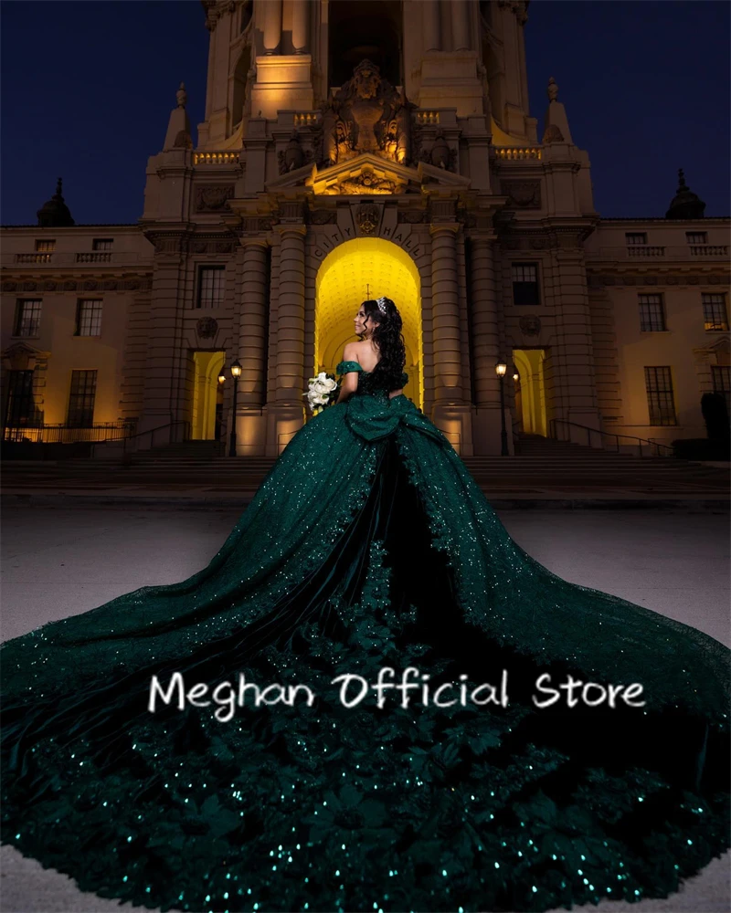 Изумрудно-зеленое платье с открытыми плечами и бантом Quinceanera аппликацией из