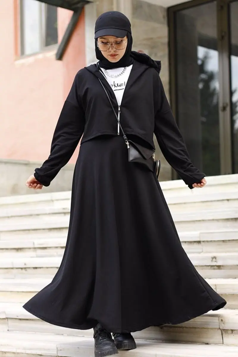 

Black hooded zipper Sweat skirt suit