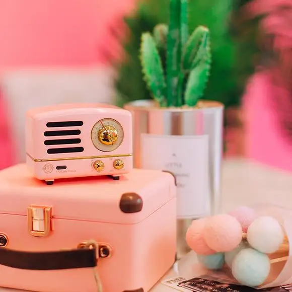

Mao Wang OTR little prince Audrey pink Wireless bluetooth speaker Radio Portable retro with gift box for girl