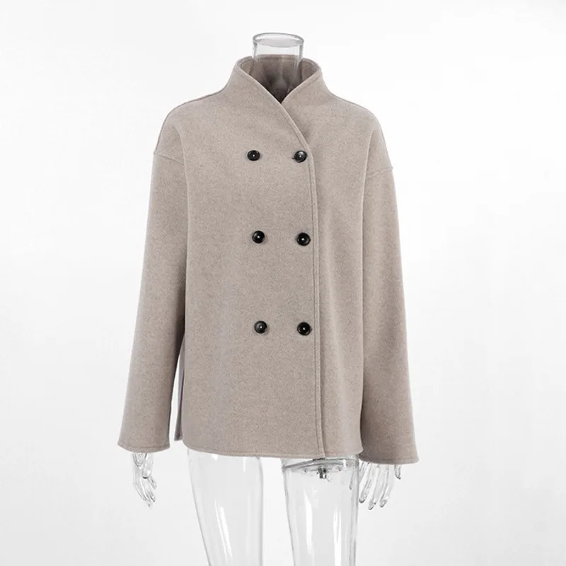 Женское короткое шерстяное пальто