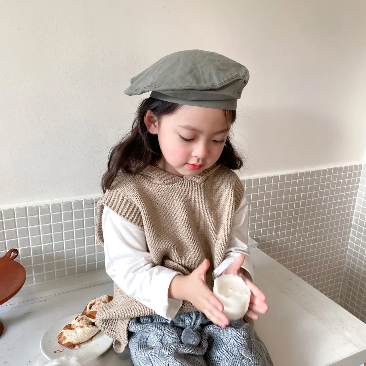 

RiniKinda Children's Fashion Hooded Sweater Vest 2022 Autumn Korean Pocket Sweater Girl Toddler Sleeveless Birthday Gift Clothes