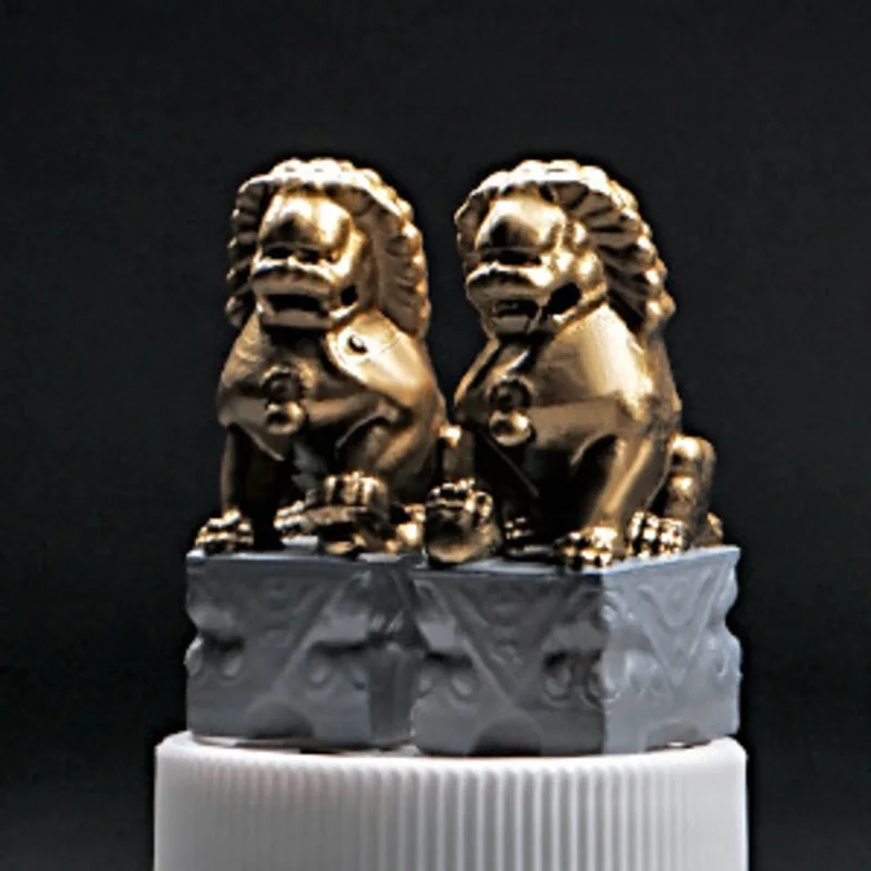 

1/64 Gilded Lion Resin Craft Toys Microfilm Photography Scene Decoration Mini Figurines Sand Table Desktop Ornaments Gifts