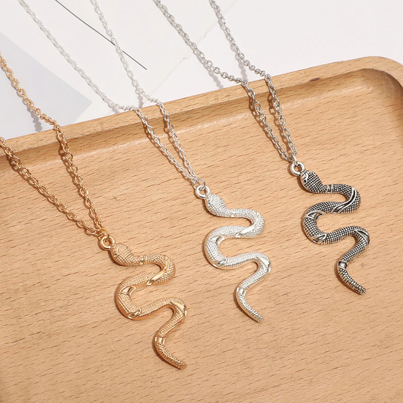 

Punk Snake Pendant Necklace Boho Vintage Retro Men Women Neck Jewelry Statement Pouplar Necklace Wholesale