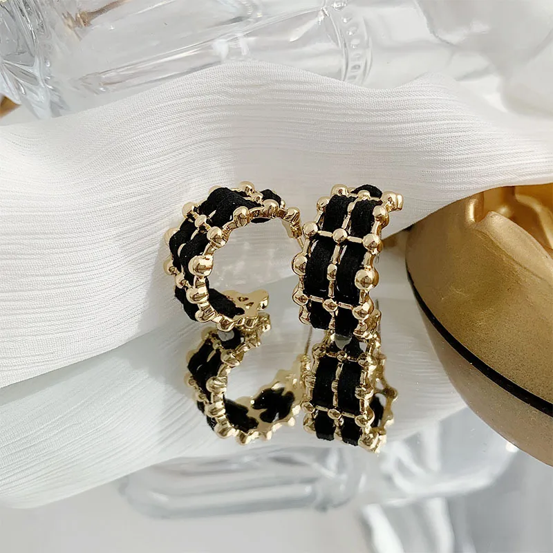 

Korean Earrings Punk Cool Round Metallic Feeling Earrings Clip On Earrings Fake Piercing Earrings for Women Party Jewelry