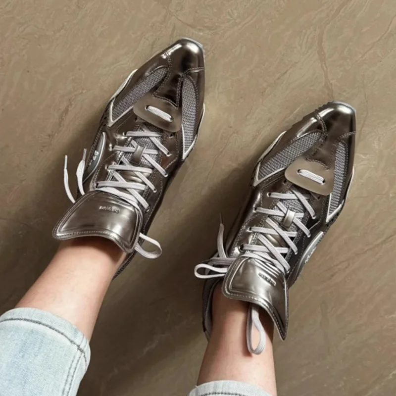 Женские кроссовки на плоской подошве с острым носком спортивные сетчатые туфли