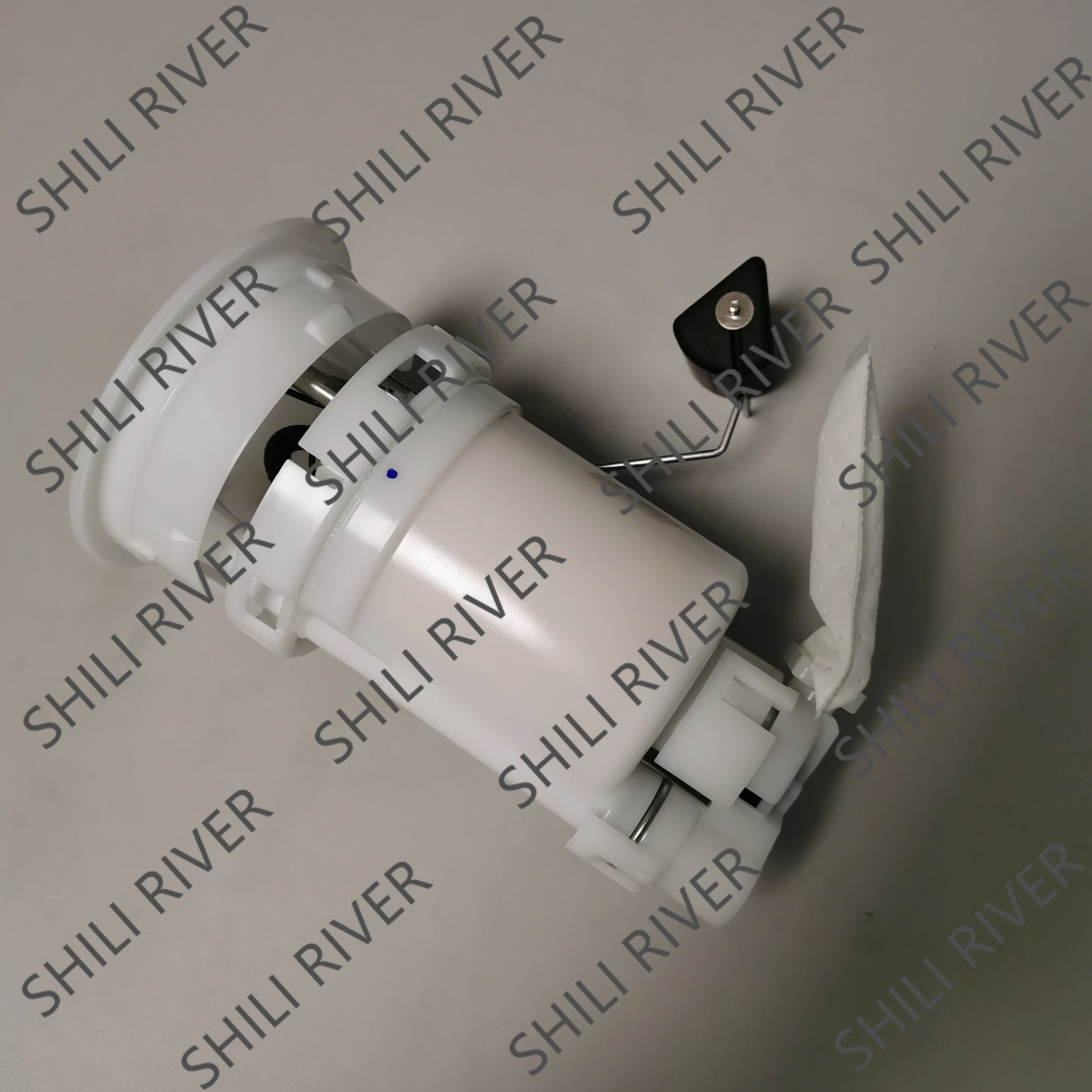 Модуль топливного насоса Assy блок подачи 77020-30120 1019616800 для 2001-2005 Lexus SC430 GS430 4.3L