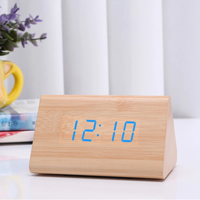 

Creative Wooden Table Clock Nordic Fashion Desk Clock Mute Quartz Watch Clocks for Home Living Room Decor