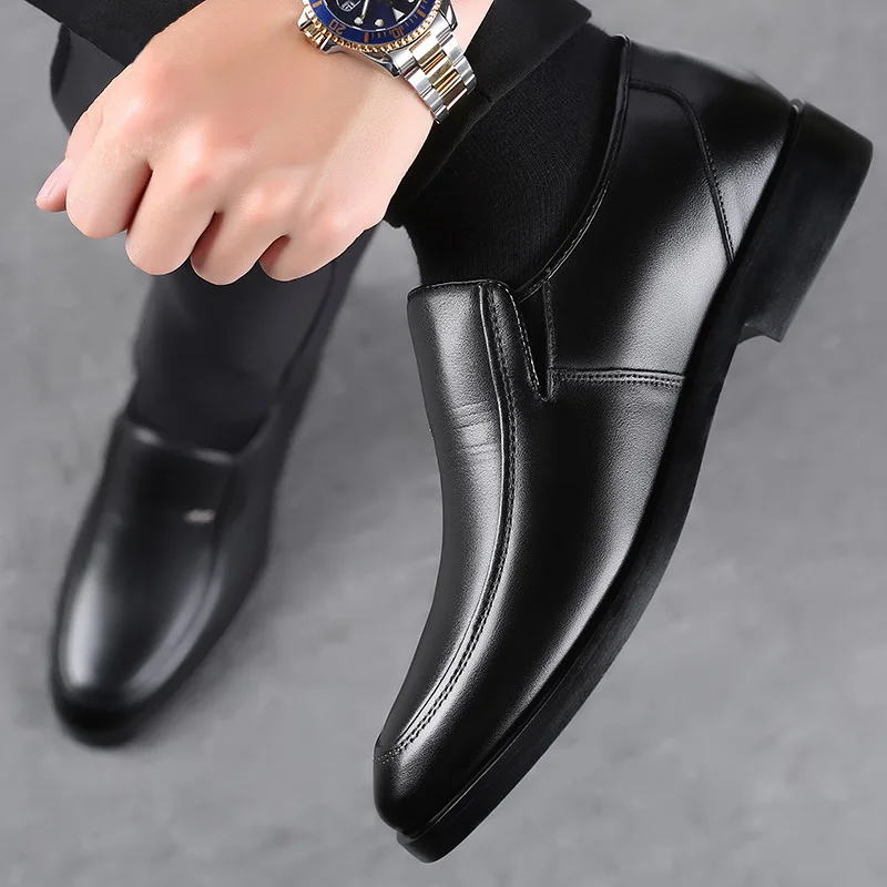 

2020 Hot New British Men's Slip On Split Leather Pointed Toe Shoe Men Dress Shoes Business Wedding Oxfords Formal Shoes For Male