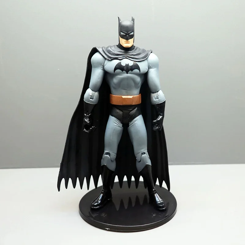 

ARTFX Batman Figure DC The Animated Series Statue The Dark Night PVC Model Toys 18cm Car Decoration Gift 18CM