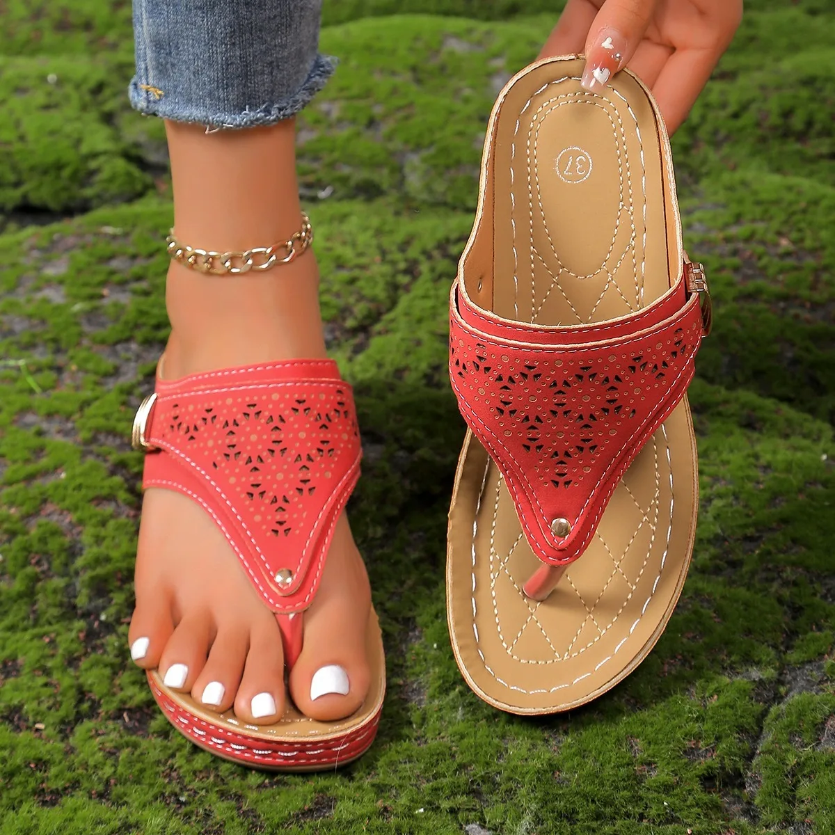 Женские тапочки на танкетке лето 2024 ортопедические сандалии с застежкой носок