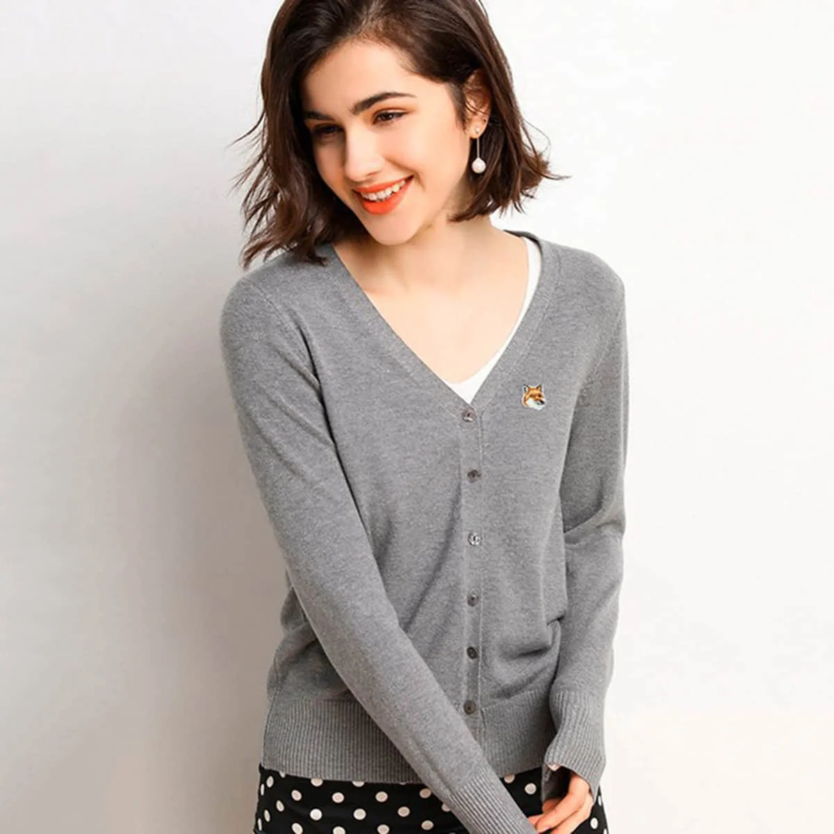 

Женский шерстяной кардиган с аппликацией и логотипом Maison Fox Emb