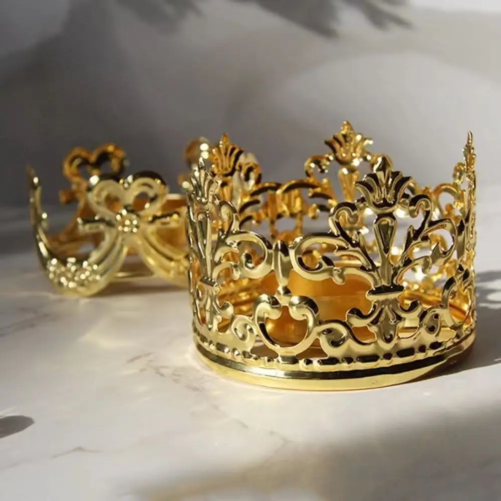 Hollow out gold plated crown candlestick home decoration romantic wedding candlestick birthday party decoration shooting props