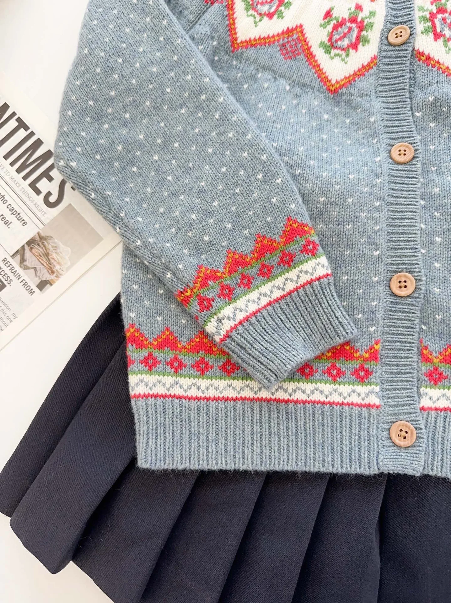 Детские свитера новинка 2023 зимний брендовый милый вязаный кардиган с вышивкой