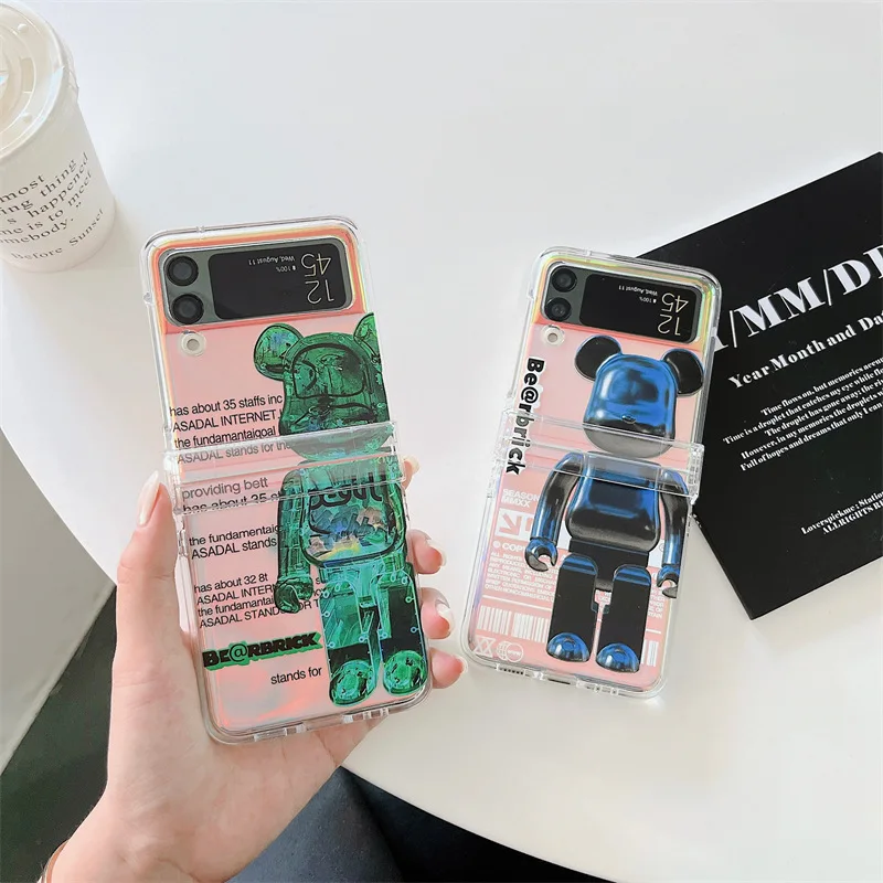 

Fashion Bear Pendant Phone Case for Samsung Galaxy Z Flip 3 Hard PC Back Cover for ZFlip3 Case Protective Shell
