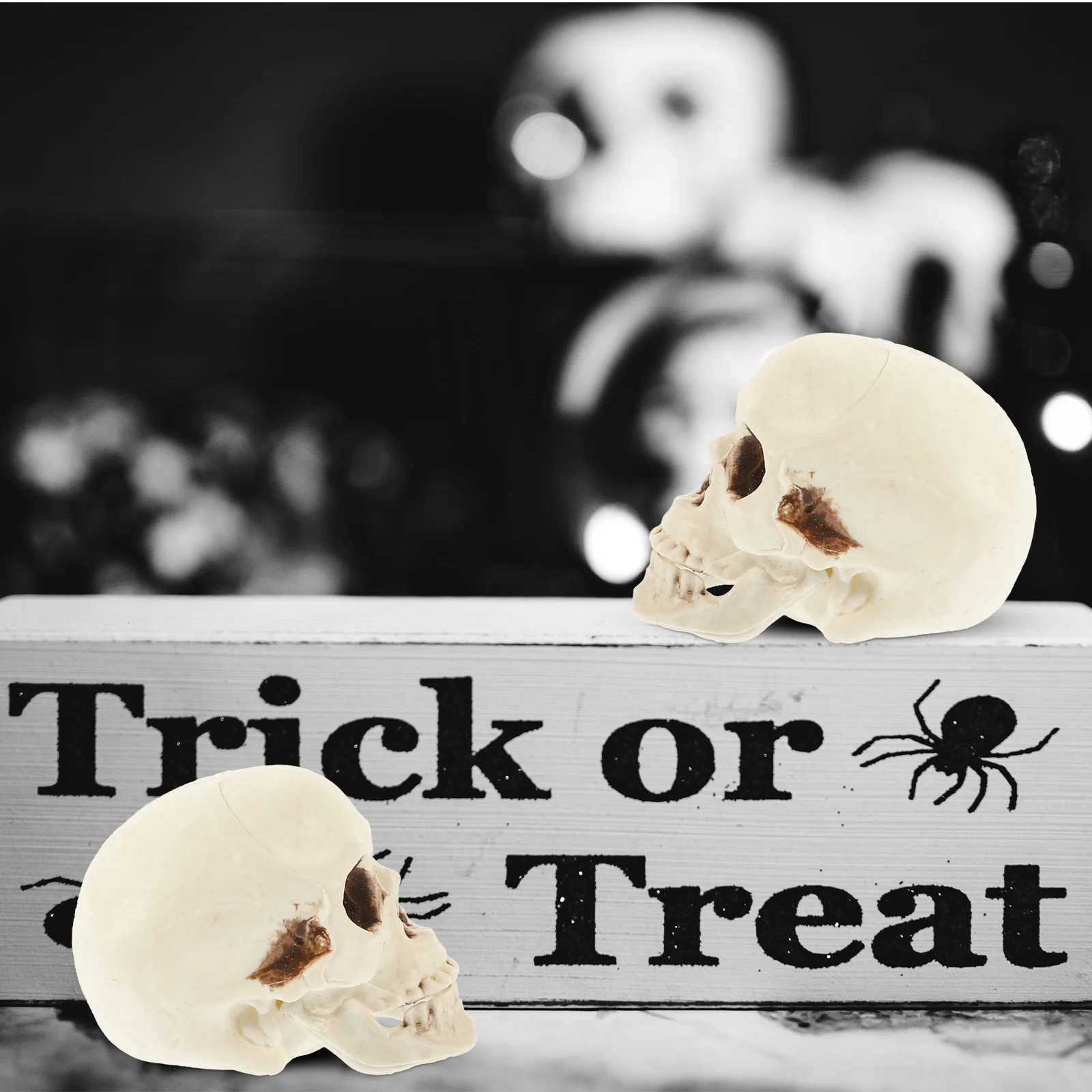 

4pcs Halloween Prank Small Models Plastic Head Props Halloween Party Layout Skulls