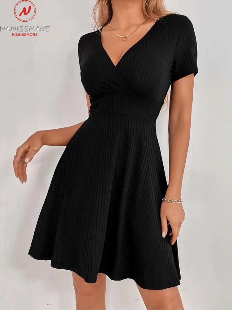

Elegant Women Summer Solid Color A-Line Dress Hollow Out Design Bandage Decor V-Neck Short Sleeve Mid Waist Slim Knitted Dress
