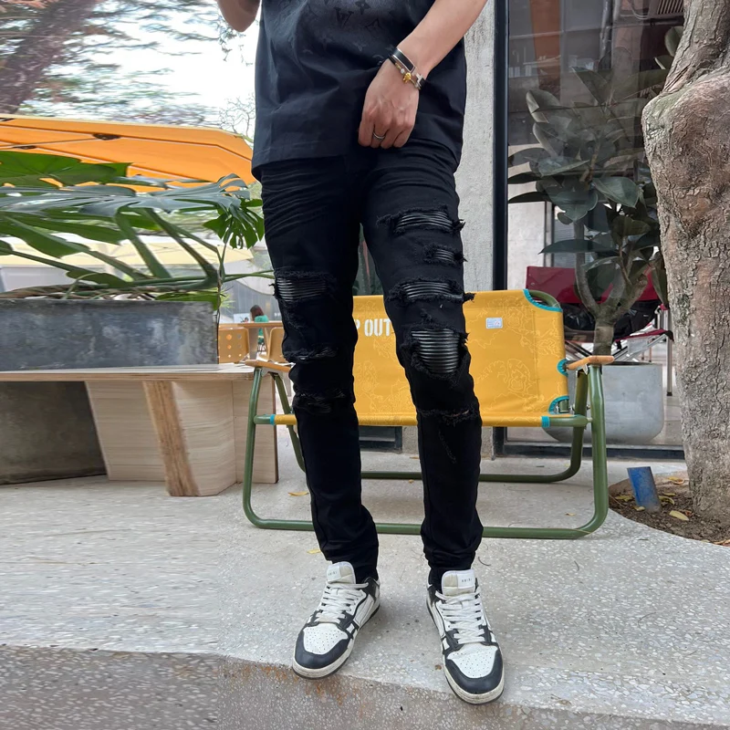 Street Fashion Men Jeans Buttons Fly Black Elastic Stretch Skinny Ripped Jeans Men Leather Patched Designer Hip Hop Brand Pants