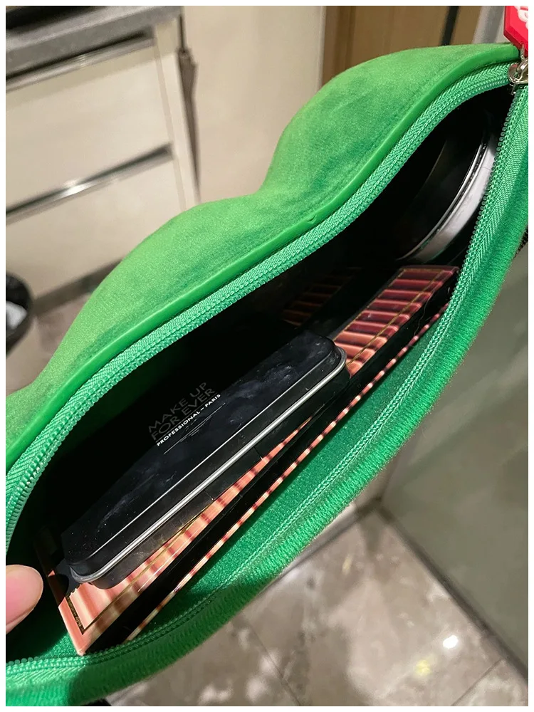 New Velvet Women's Bag Solid Color Leisure Crossbody Bag  Versatile Creative Pea Dumpling Bag Cute Cartoon Shoulder Bag