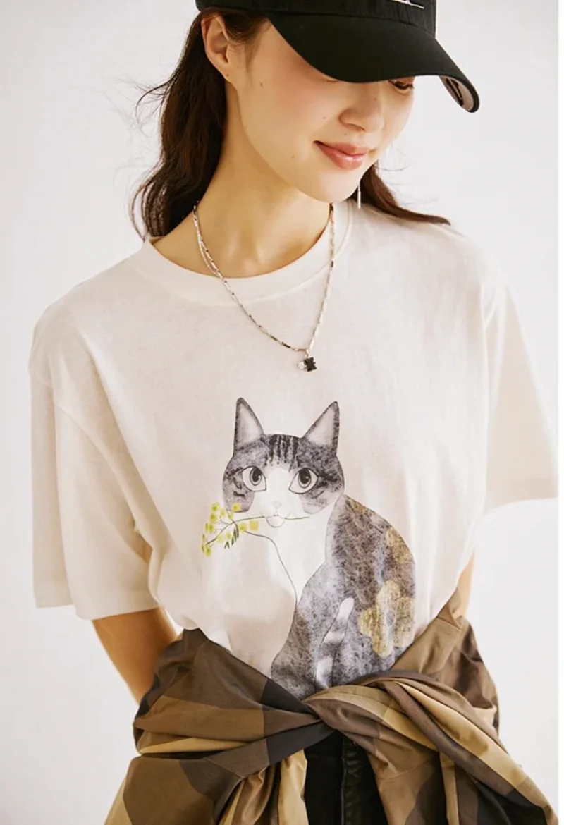 

Watercolor Flower Cat Print White Short Sleeve Round Neck T-shirt
