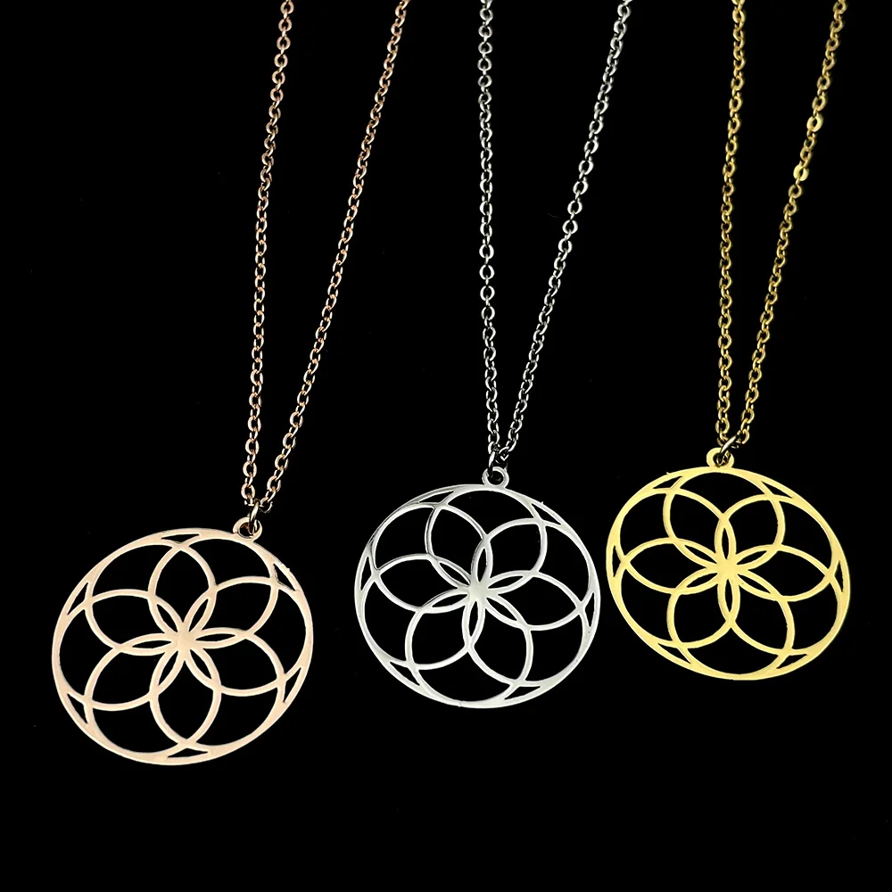 

Personalized Hollow Out Round Pattern Pendant Men Necklace Stainless Steel for Women Cross Chain Necklace Jewelry Gift Wholesale