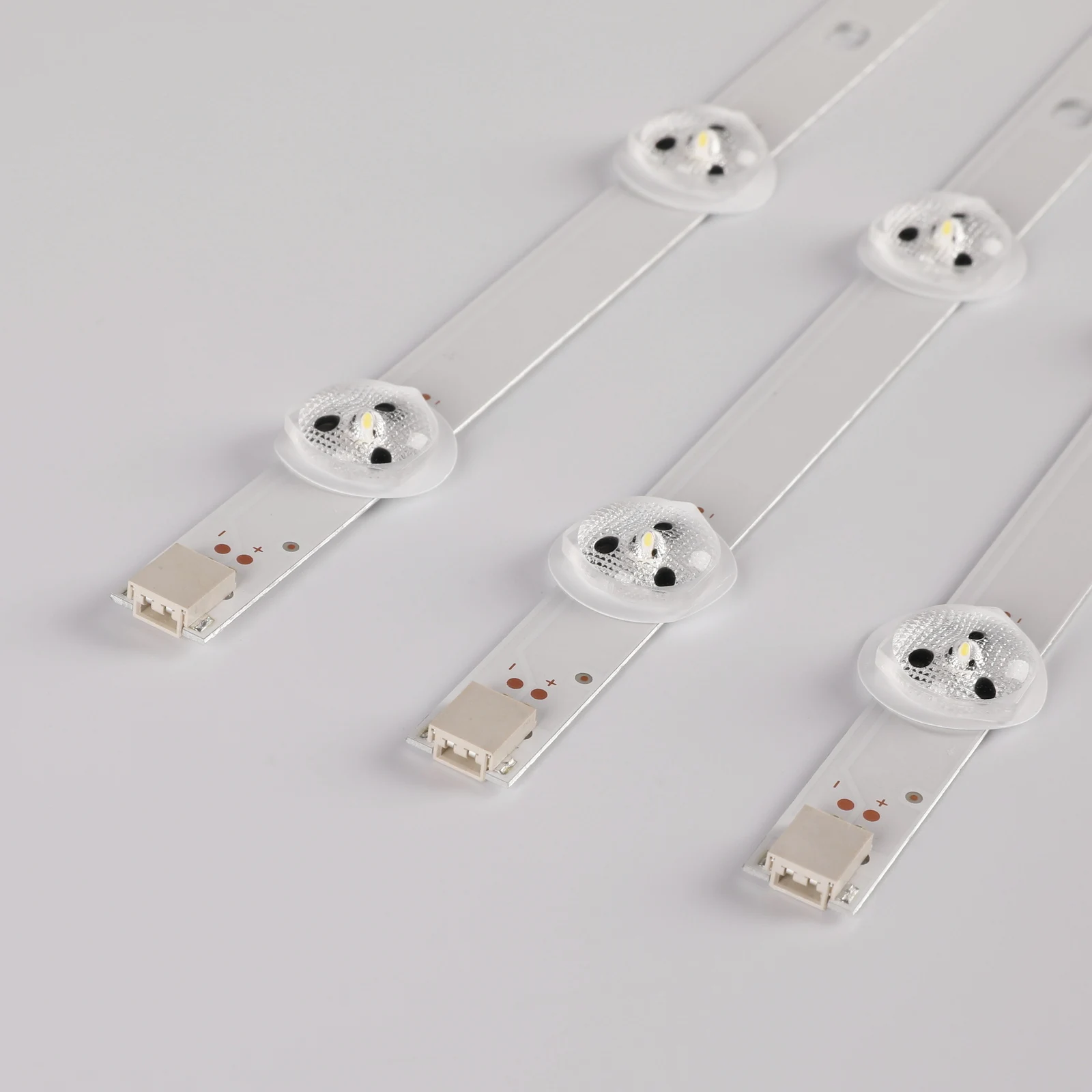 

(New kit)4 Pieces/set LED strip for Tiras TV 32LM3400 32LS3400 6916L-0923A 6916L-0881A 6916L-1030A 6916L-1031A