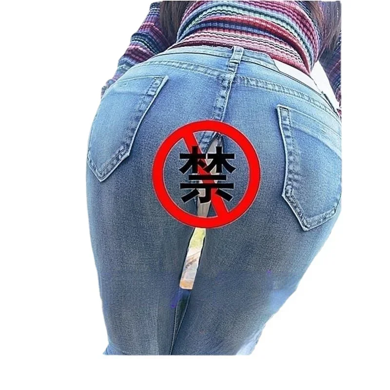 Үйде жыныстық қатынасқа түскен орыс жұптары Порно: Ескі адам жас секретарша трахает