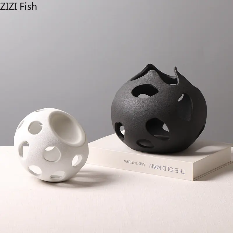 

Black/white Hollow Ceramic Spherical Ornaments Abstract Crafts Porcelain Ball Sculpture Desk Decoration Statue Modern Home Decor