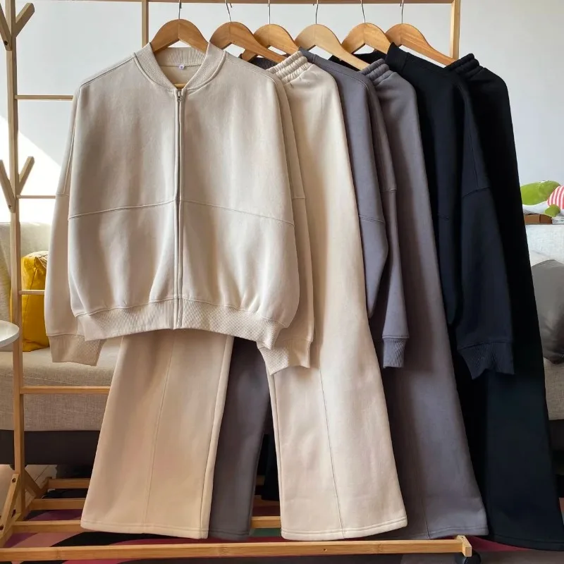 Костюм спортивный женский из двух предметов х/б