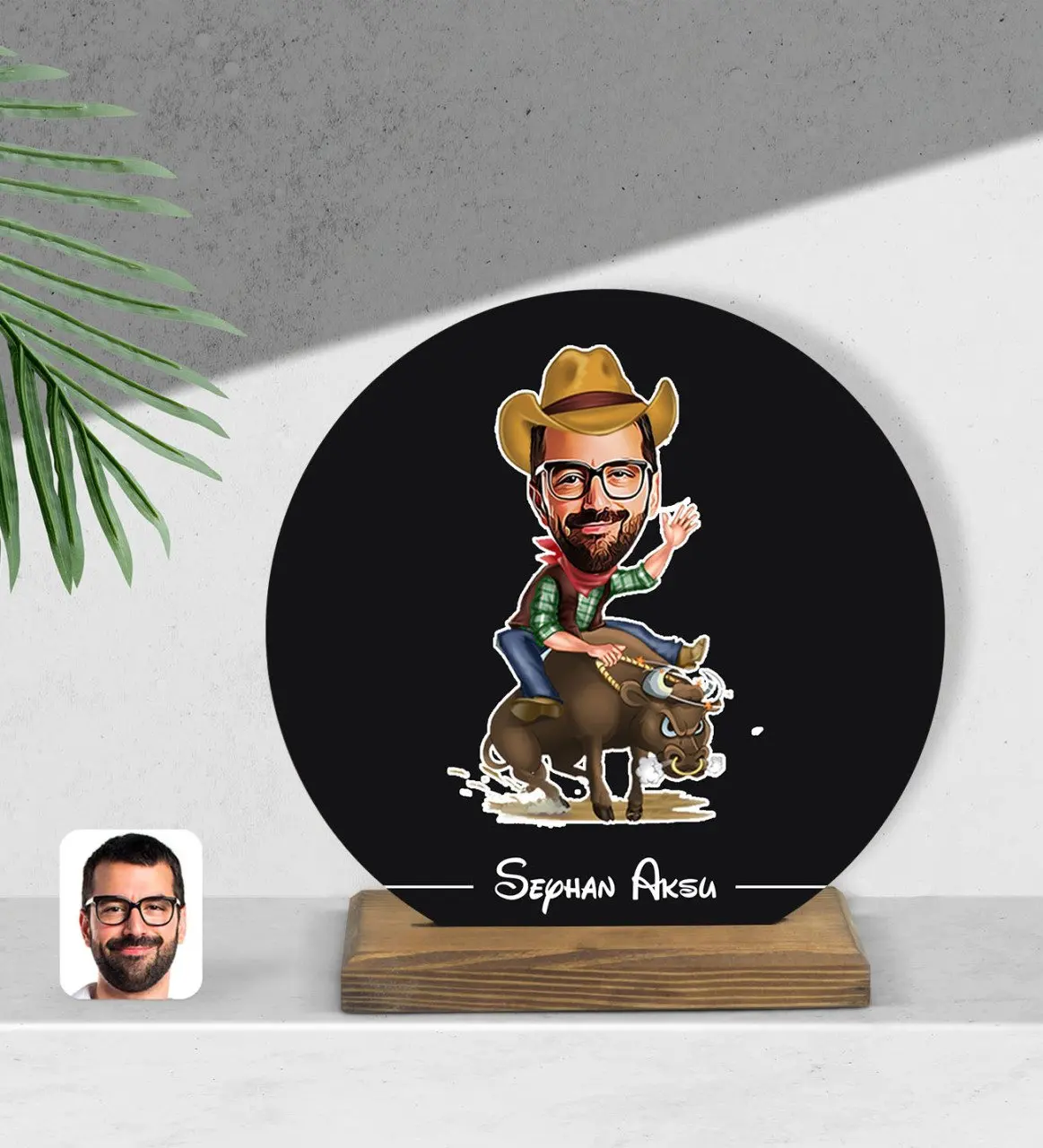 

Personalized Rodeo cartoon round wooden Biblo-1
