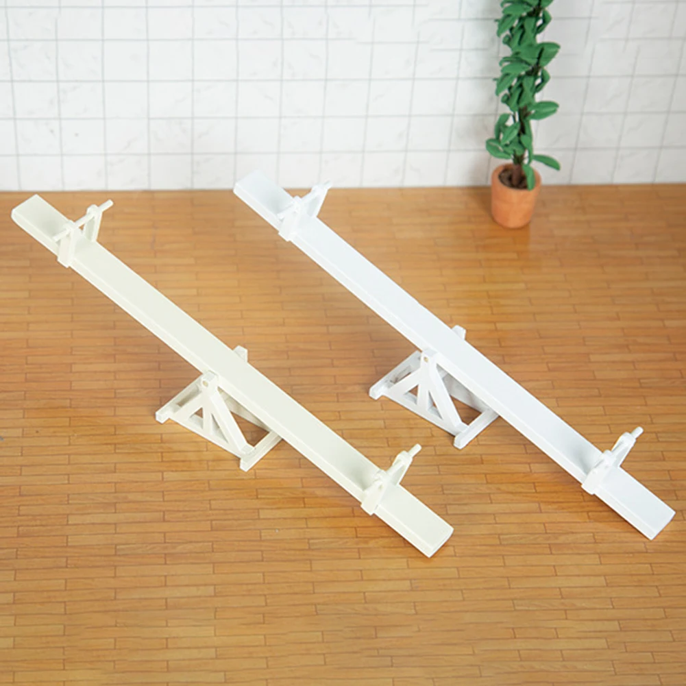 

Мини-модель Seesaw, украшения, Нетоксичная 1/12 деревянная модель мебели, домашний декор, поделки, садовые качели, аксессуары для кукольного доми...