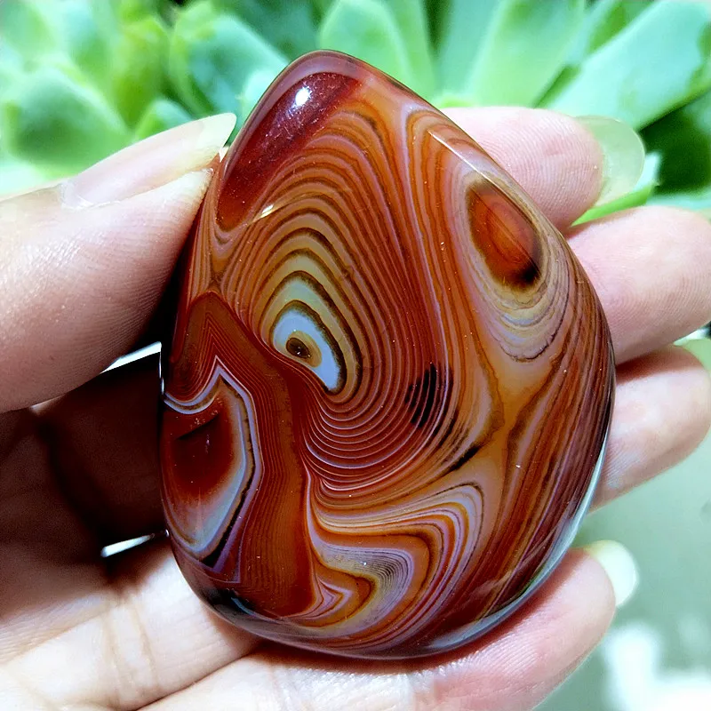 

Крестовое кружево из камня EBET