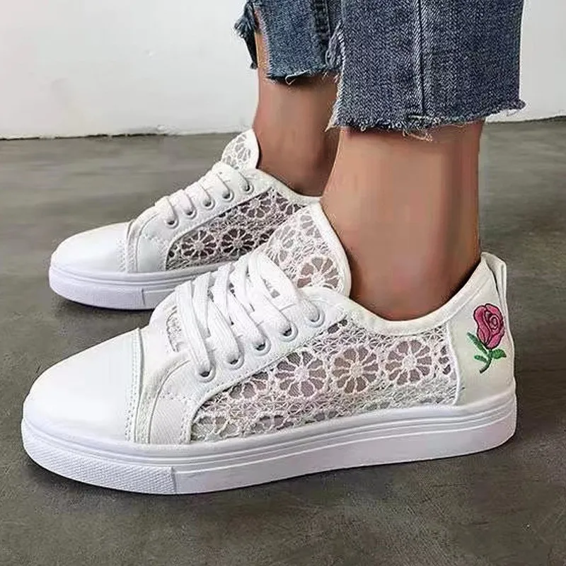 

New Summer Women Flat Casual White Shoes Embroidered Flowers Lace Up Canvas Hollow Platform Sneakers Woman Shoe Chaussure Femme