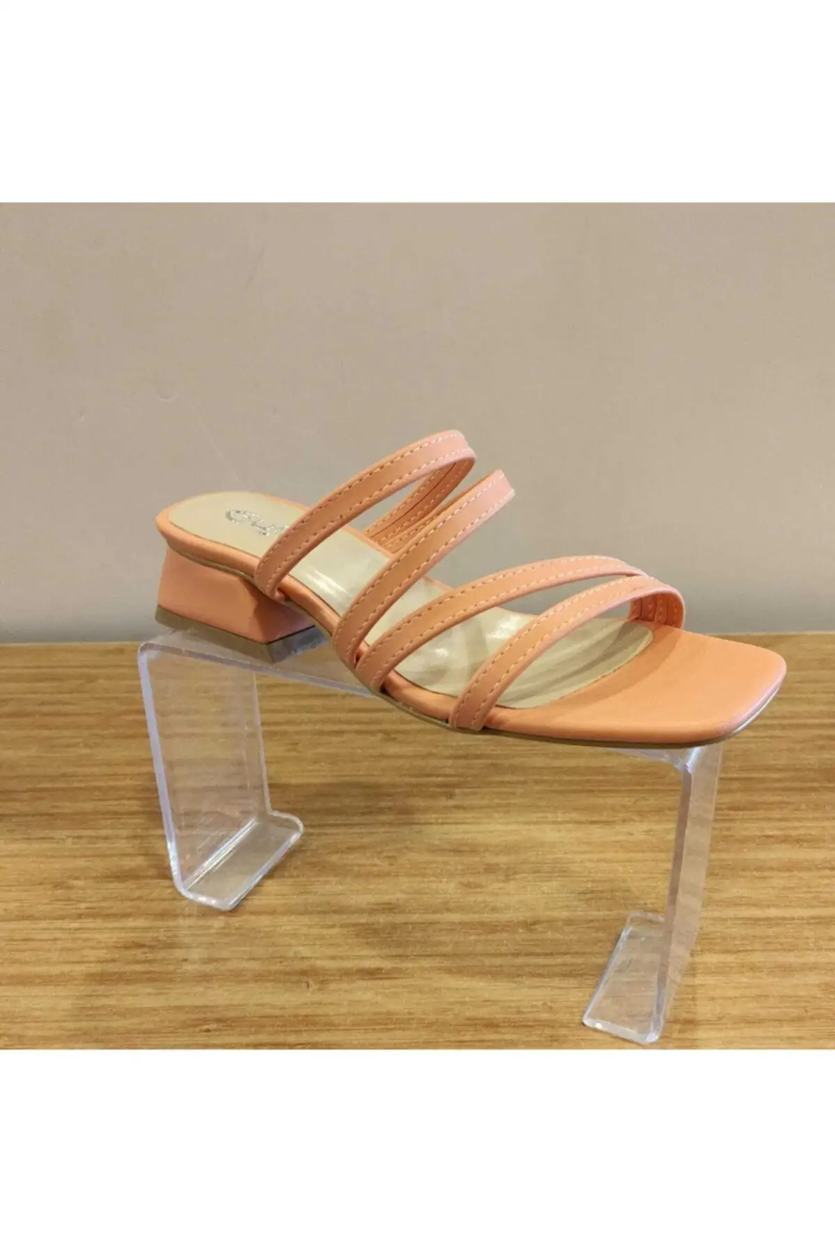 

Women's Slippers