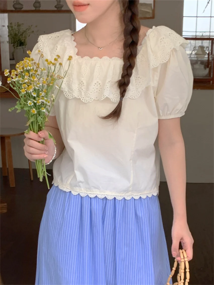 Блузка Женская приталенная с квадратным вырезом и коротким рукавом