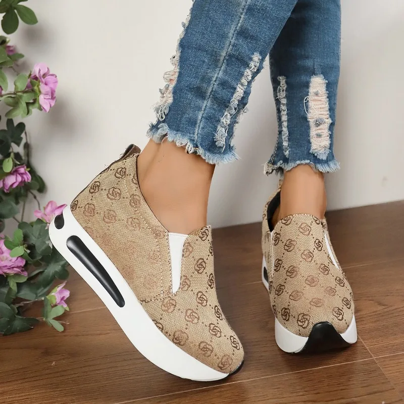 Осенние кроссовки 202 женские повседневные удобные туфли на плоской подошве