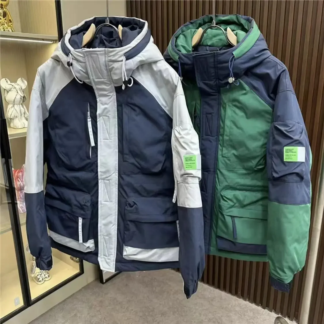 Рисунок 3 - Мужская куртка с капюшоном и длинным рукавом