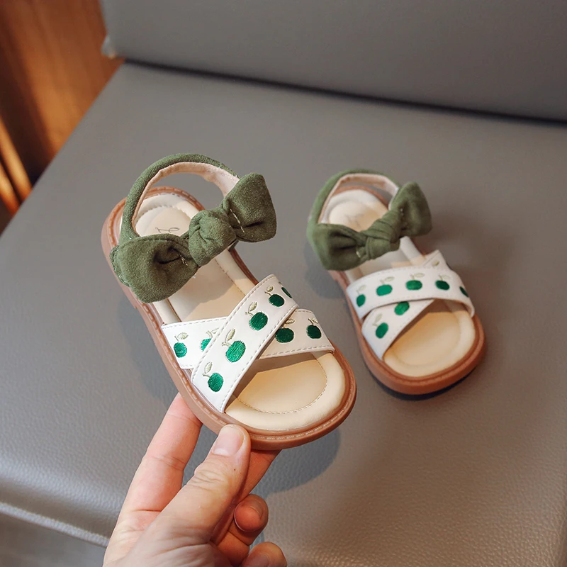 

Children Fashion Sandals for Girls Cross Cherry Embroidery Sweet Princess Flats Casual Shoes Breatheable 2023 New Kids Shoes PU