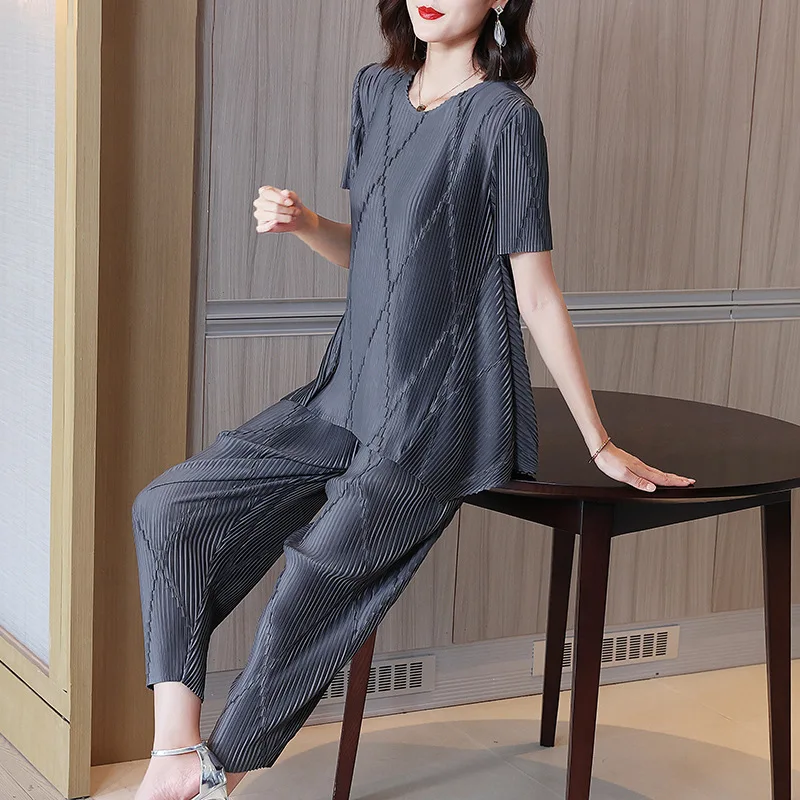 Light Mature Style Fashionable Leisure Suit Women's 2022 New Foreign Style Aging Large Women's Fashion Two-piece Set