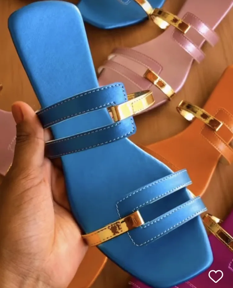 

Hot Sale Large Size Flat Slippers Women 2022 European and American Outside Wear Open Toe Beach Sandals Women